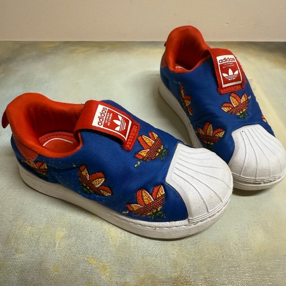 Toddler  sneakers shoes 7,5. 8 - Picture 2 of 12